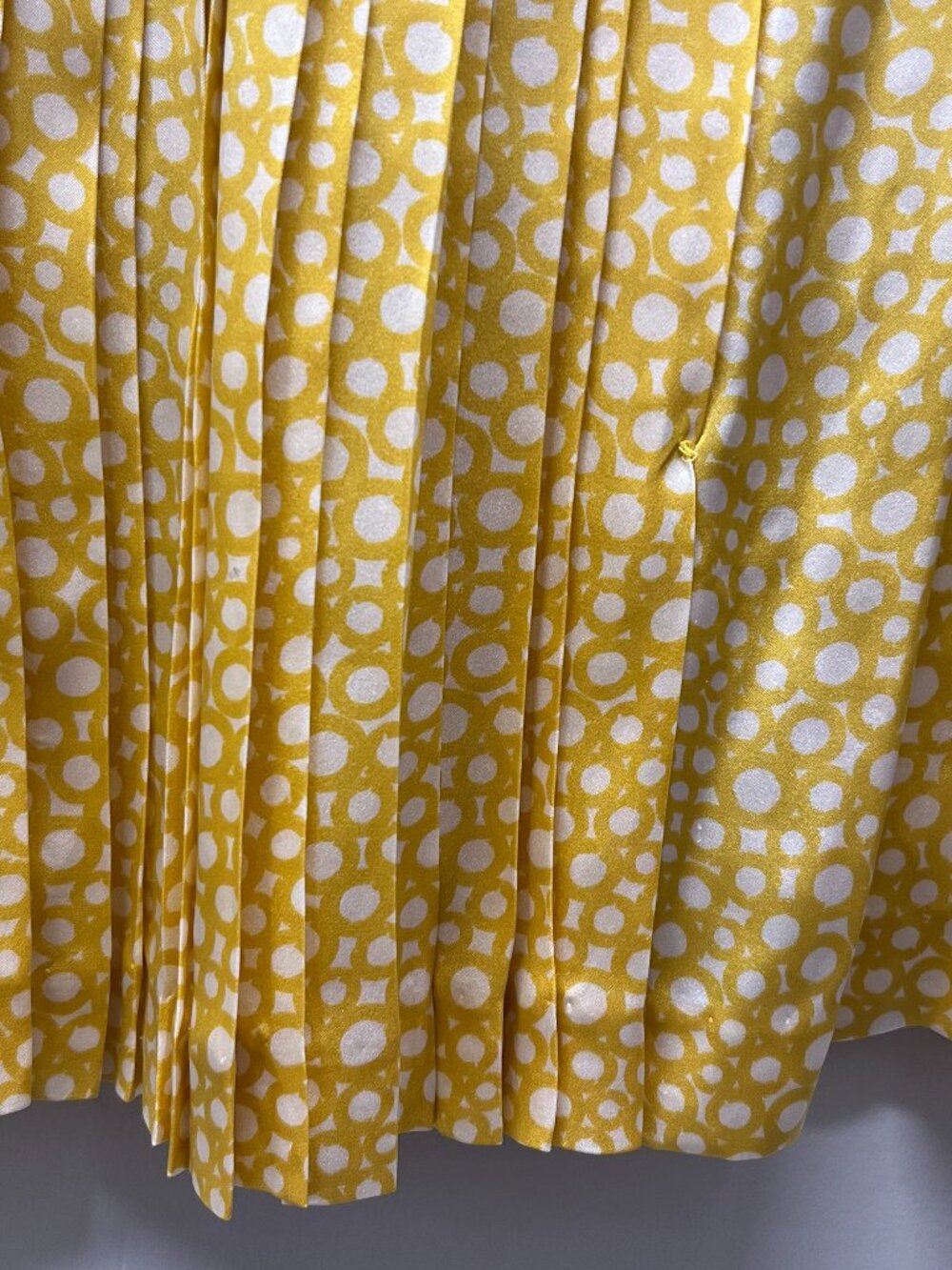 Jacob Yellow Silk Sleeveless top - Picture 3 of 4